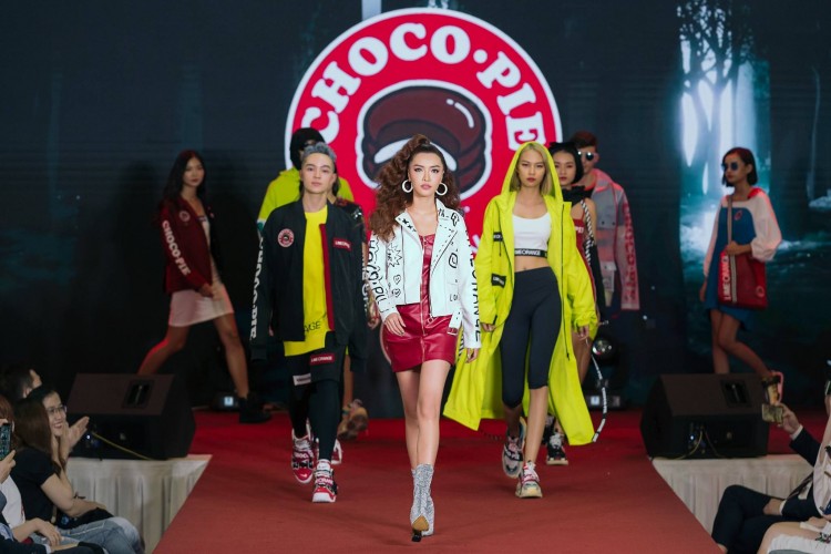 FASHION SHOW 2018 ĂN DIỆN CÙNG CHOCOPIE VÀ LIME ORANGE - image 3